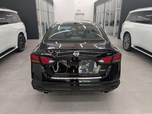 2020 Nissan Altima 2.5 SV