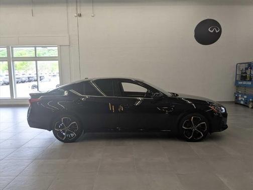 2023 Nissan Altima SR Intelligent AWD