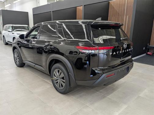 2025 Nissan Pathfinder S 4WD