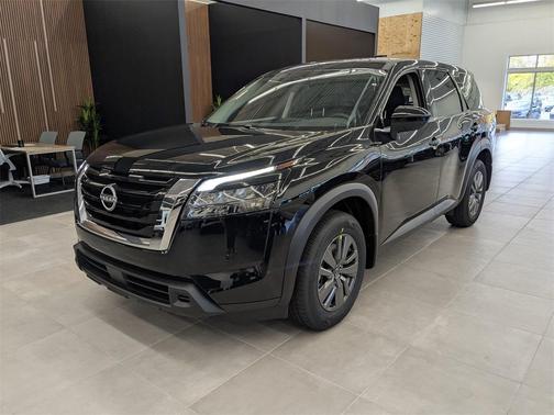 2025 Nissan Pathfinder S 4WD