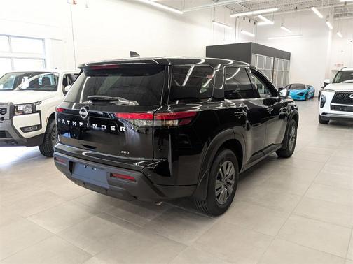 2025 Nissan Pathfinder S 4WD