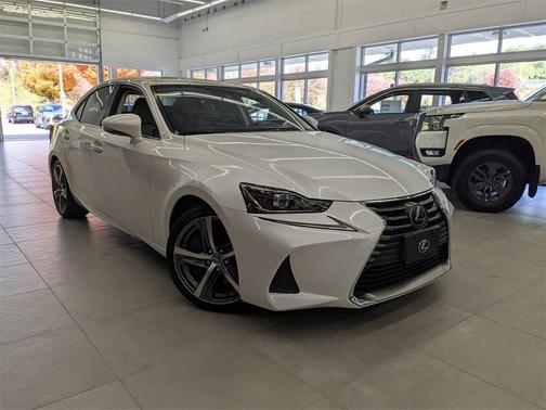 2018 Lexus IS 300 Base