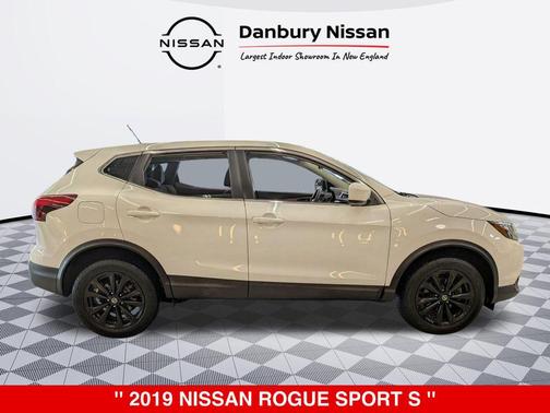 Glacier White 2019 Nissan Rogue Sport S