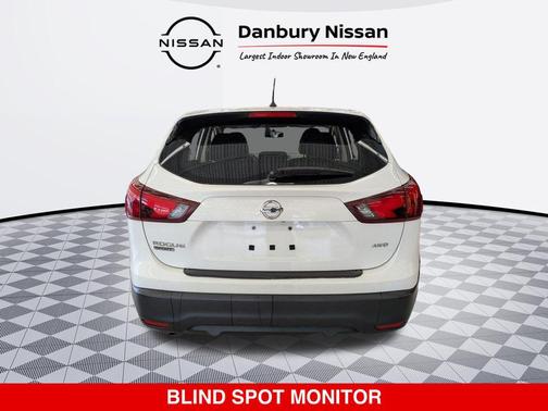 Glacier White 2019 Nissan Rogue Sport S