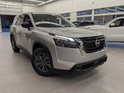 2025 Nissan Pathfinder S 4WD
