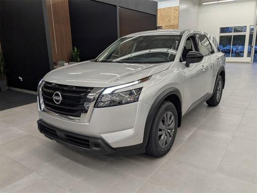 2025 Nissan Pathfinder S 4WD