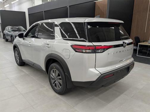 2025 Nissan Pathfinder S 4WD