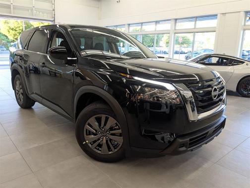 2025 Nissan Pathfinder S 4WD