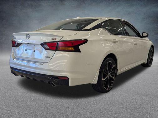 2023 Nissan Altima SR Intelligent AWD