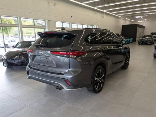2022 Toyota Highlander XSE