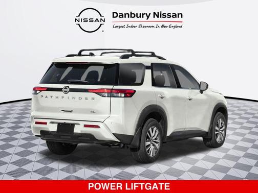 Everest White Pearl Tricoat 2026 Nissan Pathfinder SL