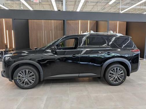 2025 Nissan Pathfinder SL 4WD
