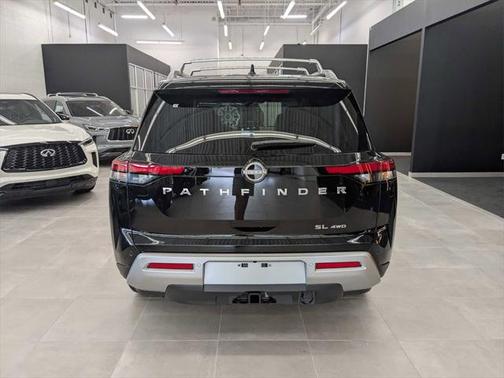 2025 Nissan Pathfinder SL 4WD