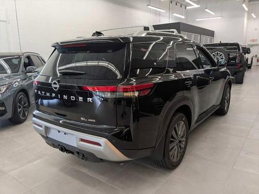 2025 Nissan Pathfinder SL 4WD