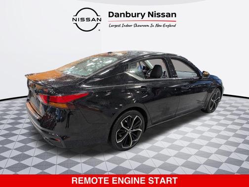 2023 Nissan Altima SR FWD