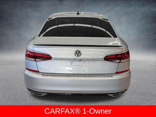 2020 Volkswagen Passat 2.0T R-Line