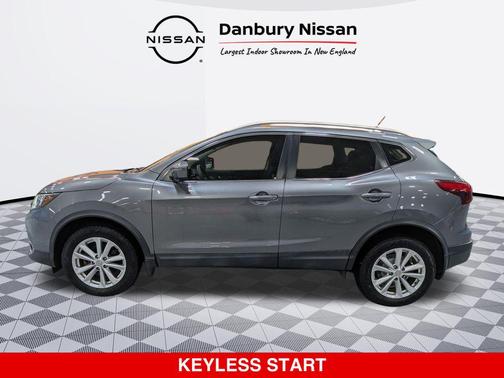 Gun Metallic 2018 Nissan Rogue Sport SV