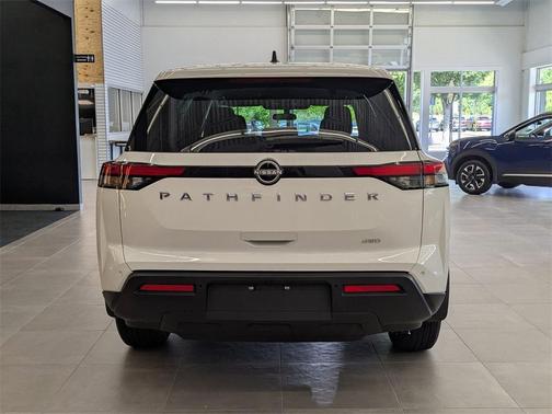 2025 Nissan Pathfinder S 4WD