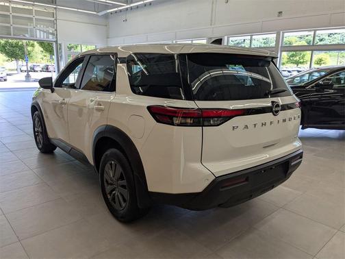 2025 Nissan Pathfinder S 4WD