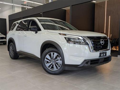 2025 Nissan Pathfinder S 4WD