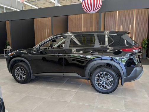2022 Nissan Rogue S