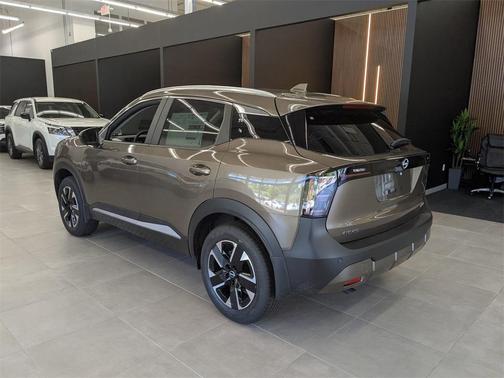 2025 Nissan Kicks SV