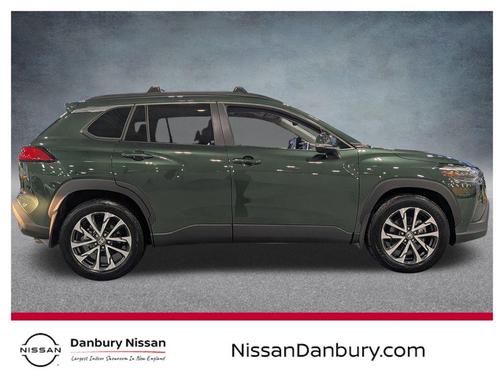 2024 Toyota Corolla Cross XLE