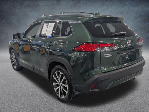 2024 Toyota Corolla Cross XLE