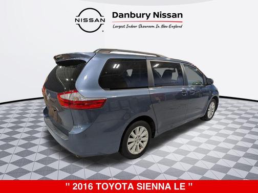 2016 Toyota Sienna LE