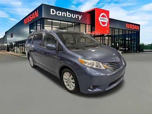 2016 Toyota Sienna LE