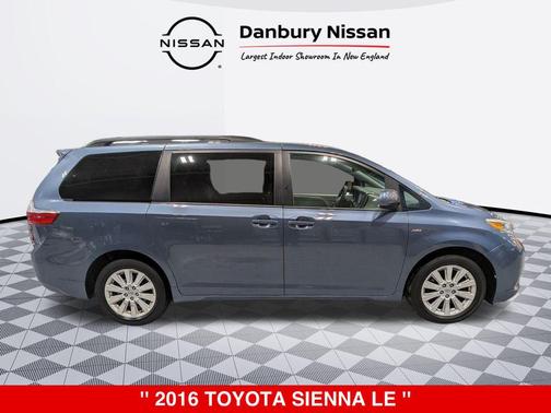 2016 Toyota Sienna LE