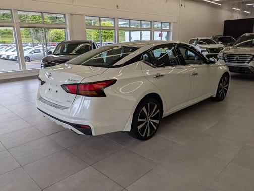 2022 Nissan Altima Platinum Intelligent AWD