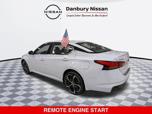 Gray Sky Pearl 2023 Nissan Altima SR Intelligent AWD