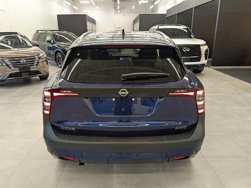 2025 Nissan Kicks SV