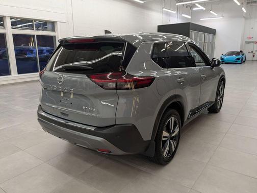 2022 Nissan Rogue SL