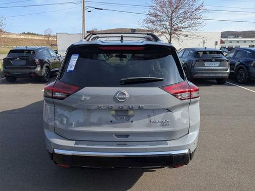 2025 Nissan Rogue Platinum