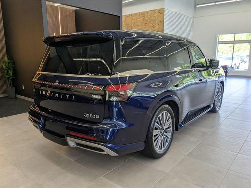 2025 INFINITI QX80 SENSORY AWD