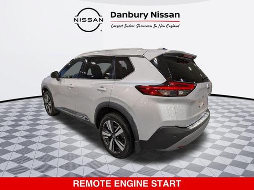 Brilliant Silver Metallic 2021 Nissan Rogue SL