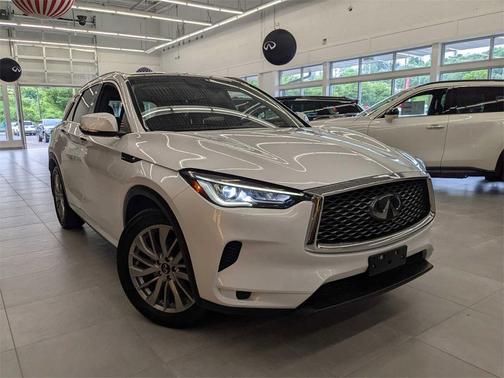 2023 INFINITI QX50 LUXE AWD