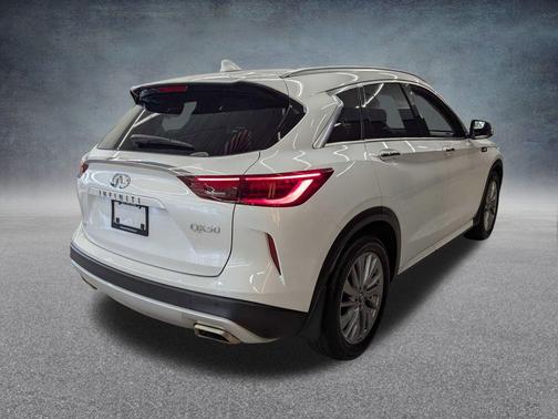 2023 INFINITI QX50 LUXE AWD