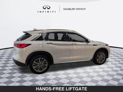 2023 INFINITI QX50 LUXE AWD