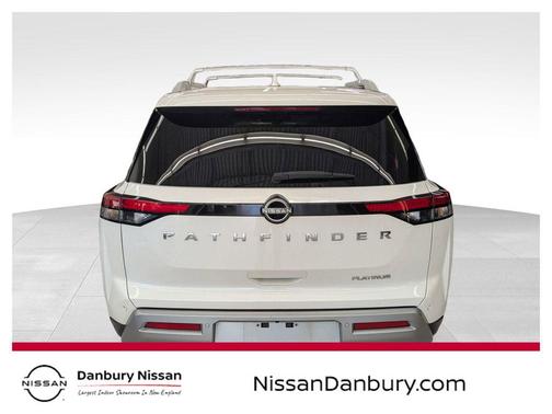 2024 Nissan Pathfinder Platinum FWD