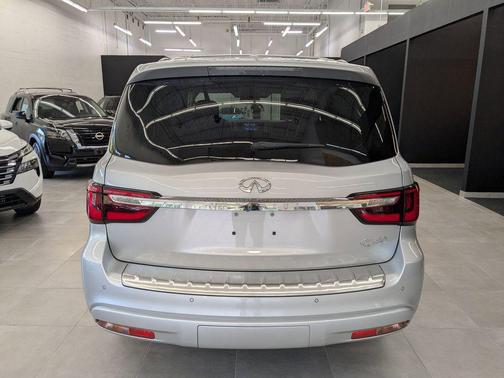 2018 INFINITI QX80 Base