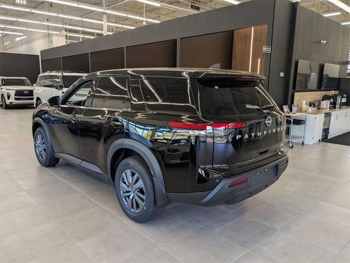 2025 Nissan Pathfinder S 4WD