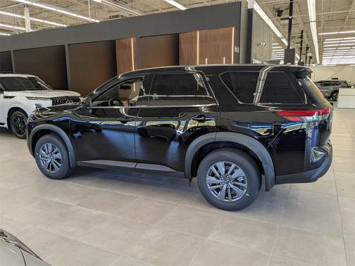 2025 Nissan Pathfinder S 4WD