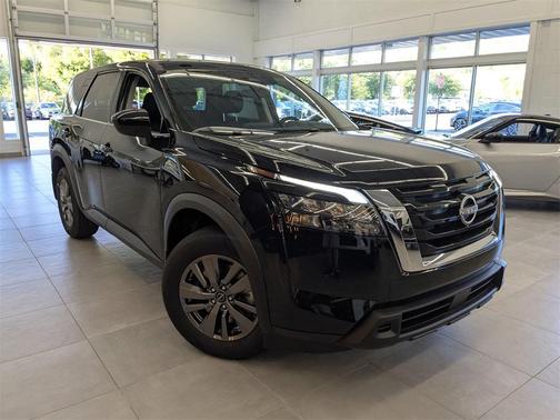 2025 Nissan Pathfinder S 4WD