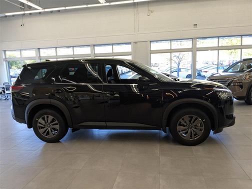 2025 Nissan Pathfinder S 4WD