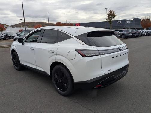 2026 Nissan Murano SV