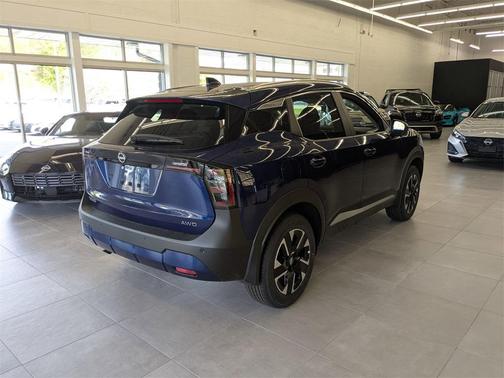 2025 Nissan Kicks SV