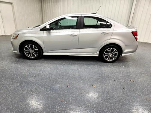 2017 Chevrolet Sonic LT